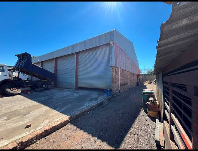 1,000M² WAREHOUSE FOR SALE IN WITPOORT ESTATES